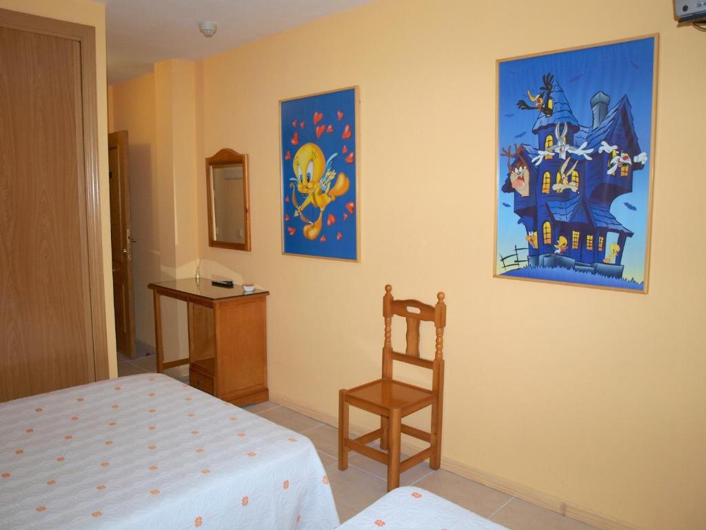 Hostal El Parque San Martin De La Vega Bagian luar foto