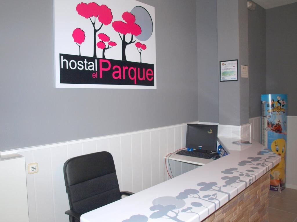 Hostal El Parque San Martin De La Vega Bagian luar foto
